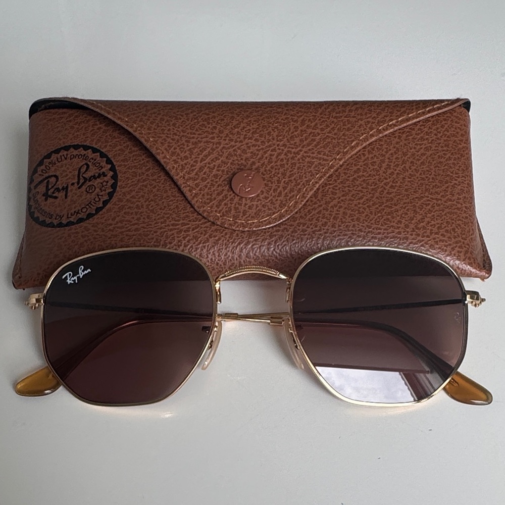 Ray-Ban sunglasses brown lenses & gold frame